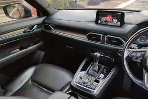 เช่ารถยนต์ MAZDA CX8 (21-23) ภาพถ่าย 12