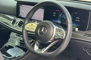 เช่ารถยนต์ Mercedes Benz E AMG (19-22) ภาพถ่าย 8