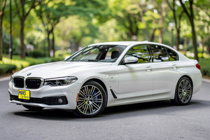 เช่ารถยนต์ BMW 530e M Sport(19-23) ภาพถ่าย 4