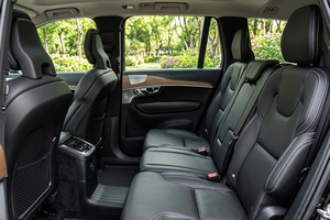 เช่ารถยนต์ Volvo XC90 (19-23) ภาพถ่าย 8