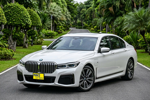 เช่ารถยนต์ BMW 740 M Sport(19-22) ภาพถ่าย 2