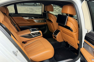 เช่ารถยนต์ BMW 740 M Sport(19-22) ภาพถ่าย 9
