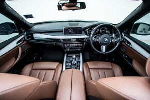 เช่ารถยนต์ BMW X5 M SPORT (17-19) ภาพถ่าย 10