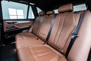 เช่ารถยนต์ BMW X5 M SPORT (17-19) ภาพถ่าย 12