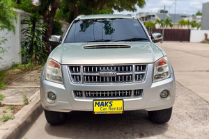 เช่ารถยนต์ Isuzu MU7 ภาพถ่าย 1