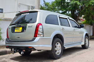 เช่ารถยนต์ Isuzu MU7 ภาพถ่าย 11