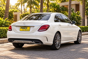 เช่ารถยนต์ Mercedes Benz C AMG (17-23) ภาพถ่าย 4