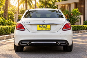 เช่ารถยนต์ Mercedes Benz C AMG (17-23) ภาพถ่าย 5