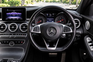 เช่ารถยนต์ Mercedes Benz C AMG (17-23) ภาพถ่าย 13