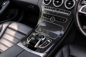 เช่ารถยนต์ Mercedes Benz C AMG (17-23) ภาพถ่าย 14
